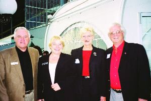 Views (October 01, 2004) Image