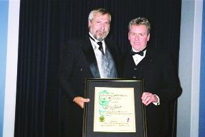 Views (November 01, 2004) Image