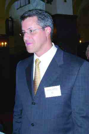 Views (November 01, 2005) Image