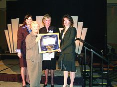 ING Canada Receives WICC’s “Lew Dunn Memorial Award” Image