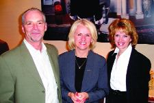 Views (May 01, 2007) Image