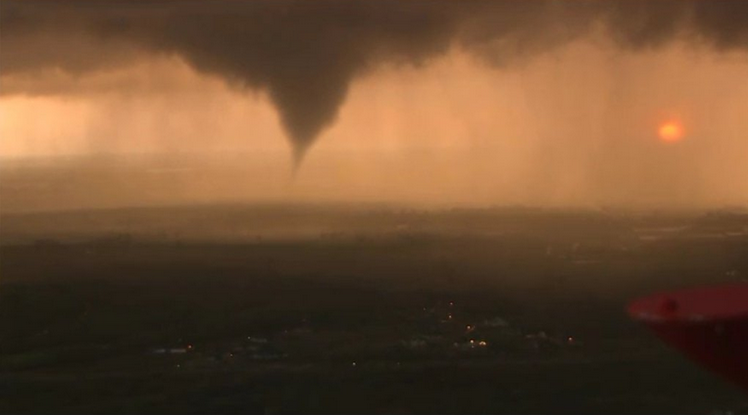 Tornadoes cause serious damage in Kansas Image