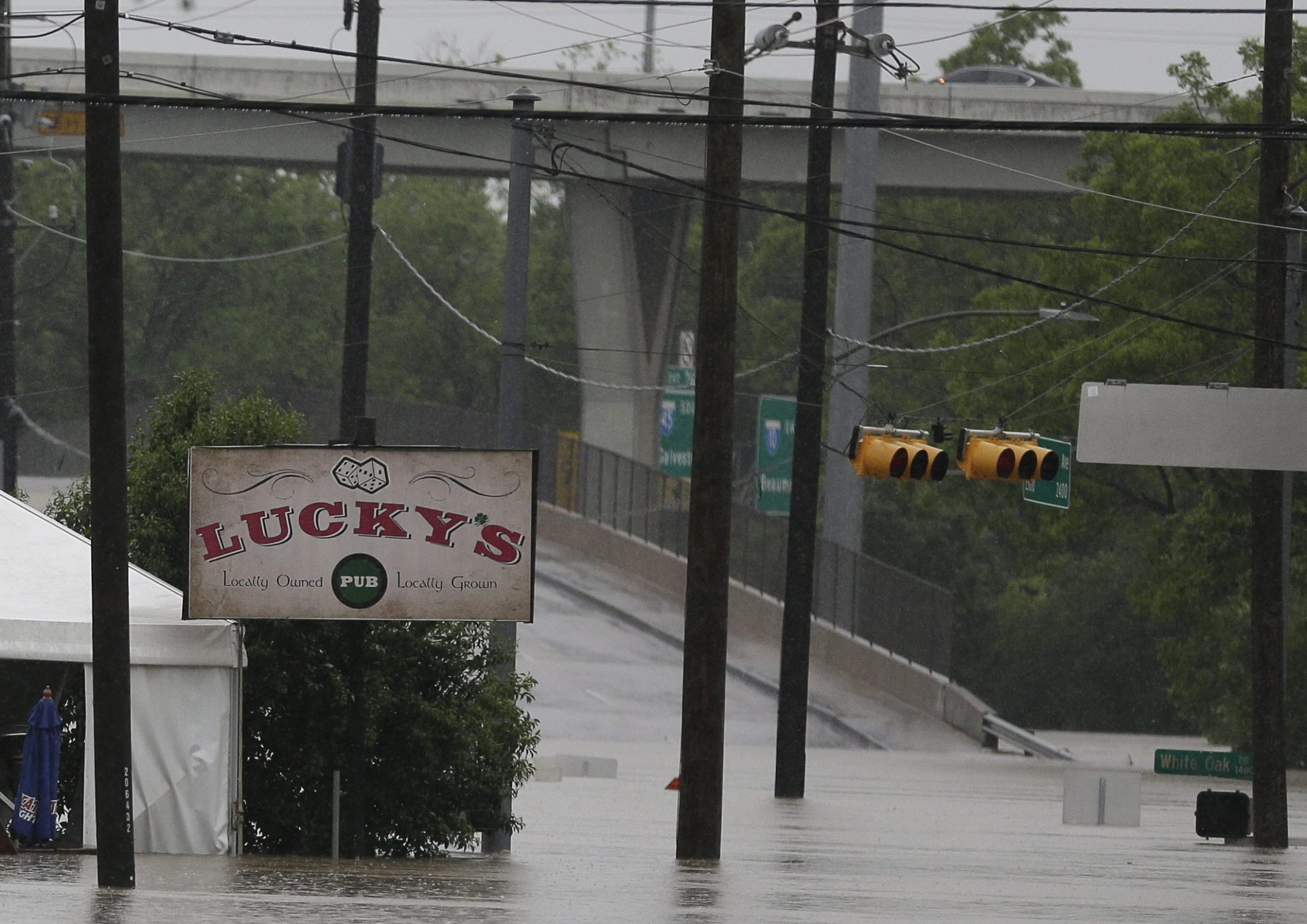 Record rainfall in Texas prompts extensive flash flooding Image