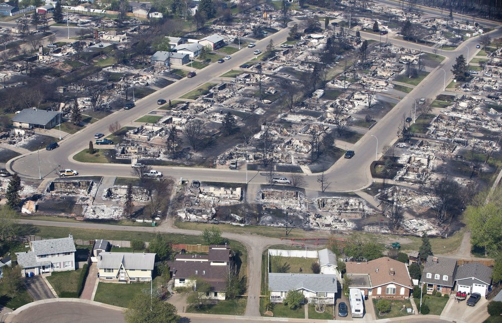 People could be allowed back to fire ravaged Fort McMurray as early as June 1 Image