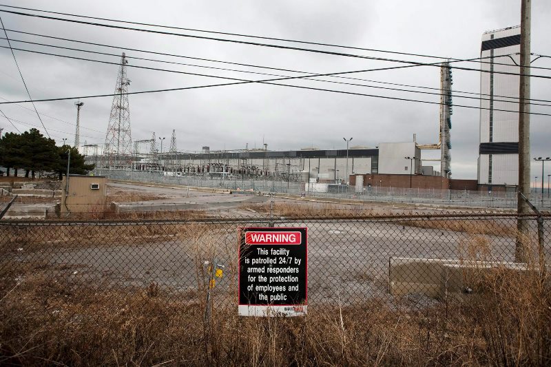 Toronto politicians to discuss motion to ask province to order Pickering nuclear plant shutdown in 2018 Image