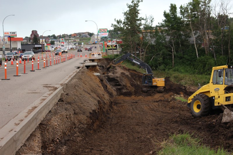 Construction crews continue work on repairing flood-damaged roads in northern B.C. Image