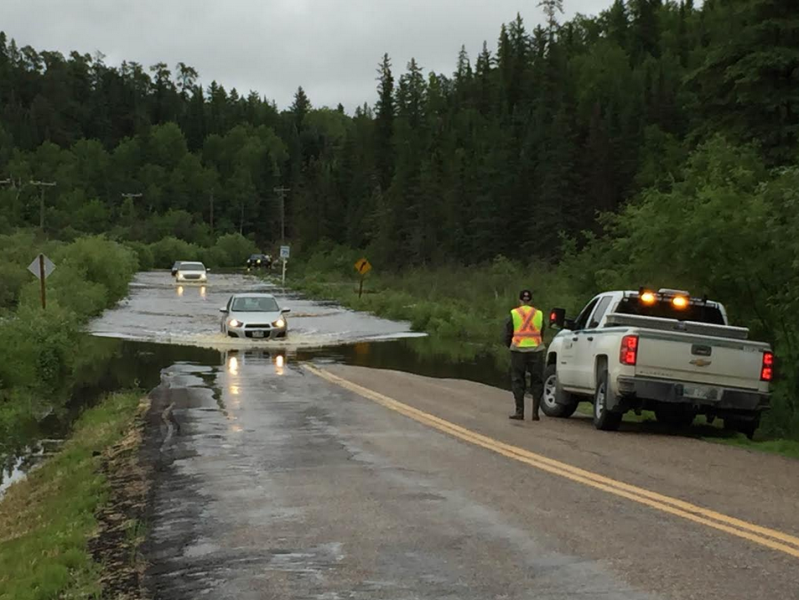Voluntary evacuation of homes and cottages in southern Manitoba remains in effect following flooding, road washouts Image