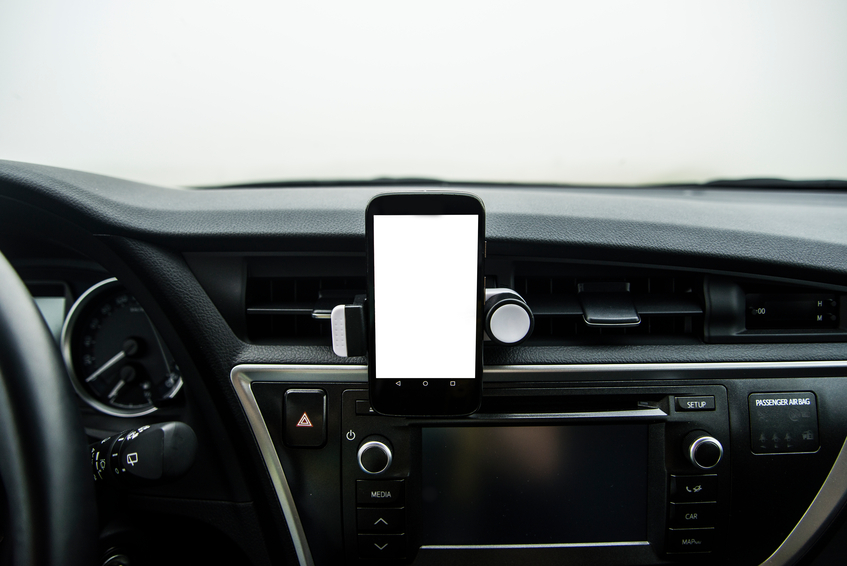 Driving while talking on a hands-free phone can be as distracting as talking on hand-held mobile: study Image