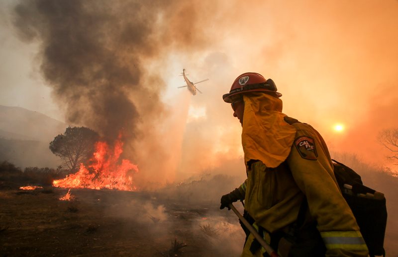 Wildfires destroy homes in southwestern U.S. Image