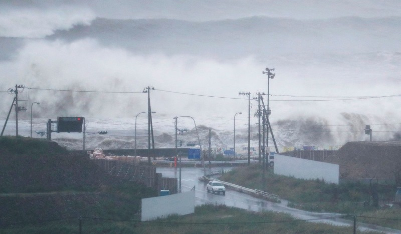 Typhoon Lionrock brings landslides and flooding to Japan Image