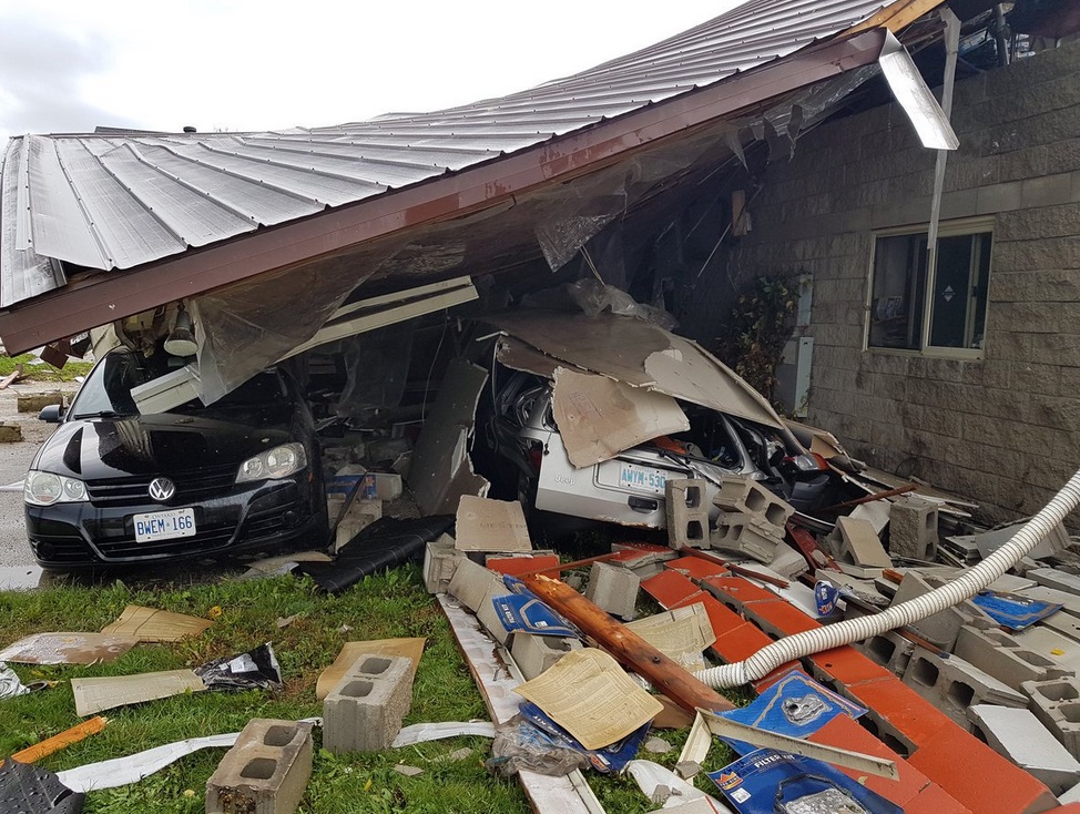 Storm knocks out power to many customers in central and eastern Ontario Image