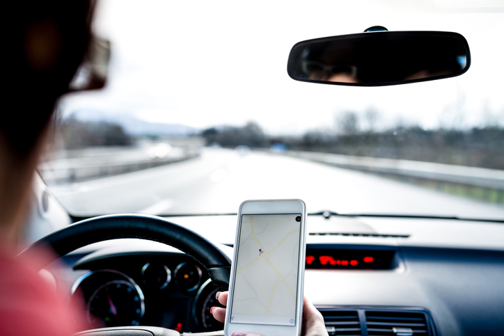 NHTSA proposes guidelines to address driver distraction from electronic devices Image