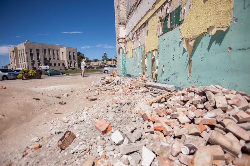 Dufferin County offers rebates to property owners who install hurricane straps Image