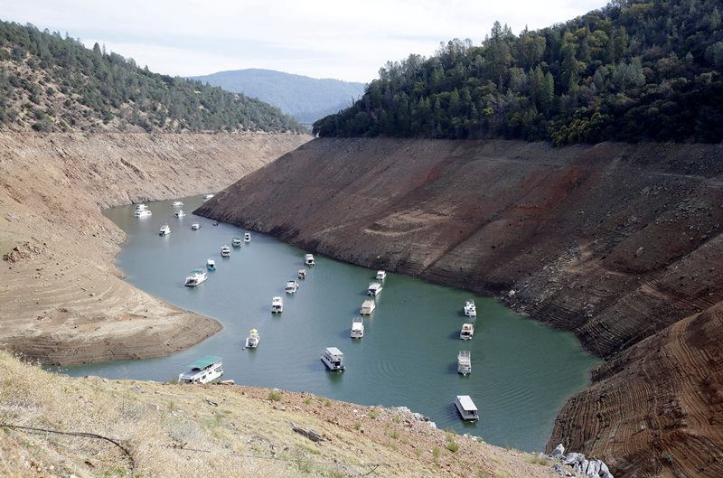 First of three more storms hits California as drought retreats Image