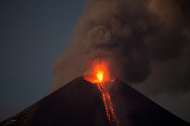 Volcanic eruption could cost large cities up to US$30 billion, new Swiss Re model says Image