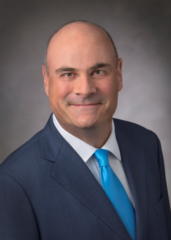 Peter Hancock to resign as president and CEO of AIG, lack of shareholder support cited Image