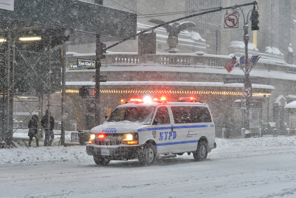 U.S. northeast winter storm grounds more than 5,000 flights Image