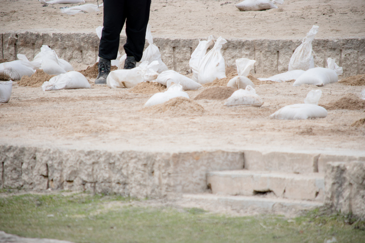 Rising ice, flood waters force Manitobans from homes: Canadian Red Cross Image