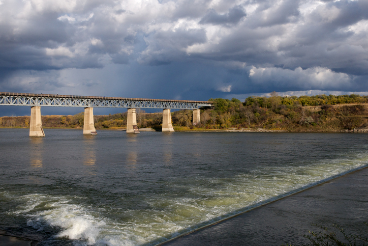 Severe thunderstorm in Saskatoon causes power outages, street flooding Image
