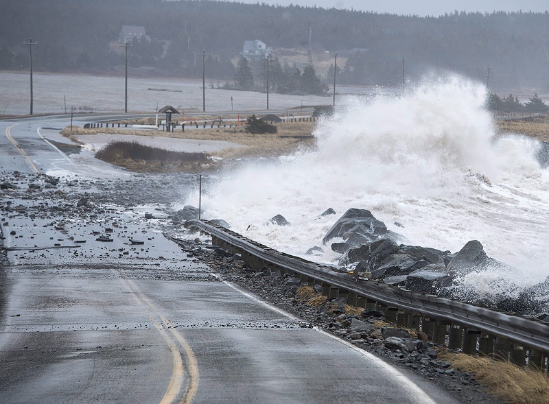 Fierce storm causes storm surges, extensive power outages in Atlantic Canada Image
