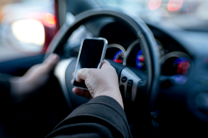 Educating the Public About Distracted Driving: Dos and Don’ts Image