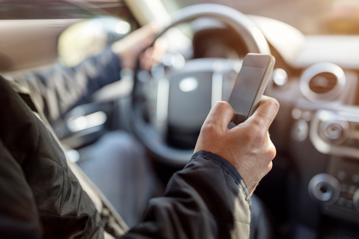 Some provincial plans to crack down on distracted driving go too far: lawyer Image