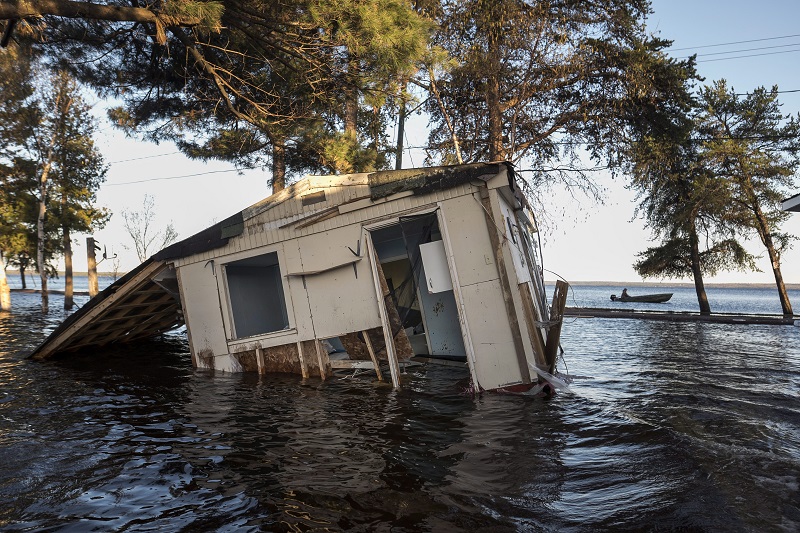 Province offers compensation for flood-damaged cottages Image