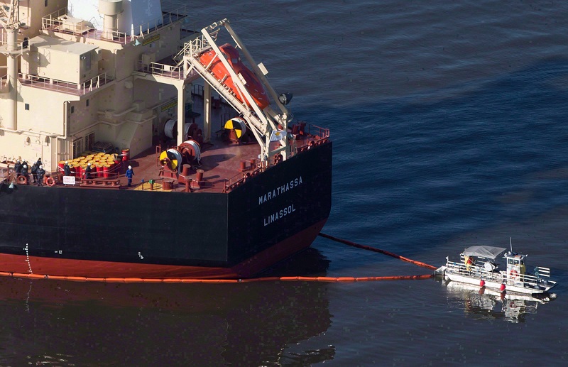 City of Vancouver files claim against owners of vessel that leaked fuel in 2015 Image