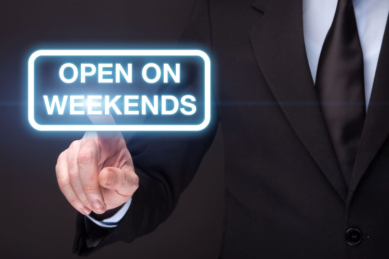 Should brokerages be open evenings or weekends? Image