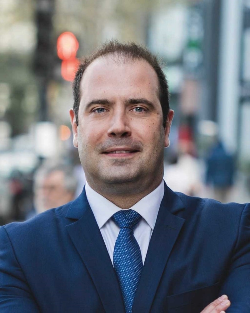 3 Ways to Win Over the Small Business Owner Image