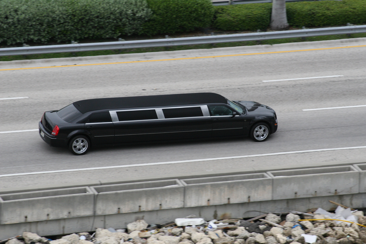 Limo service sued over collision that killed 20 Image