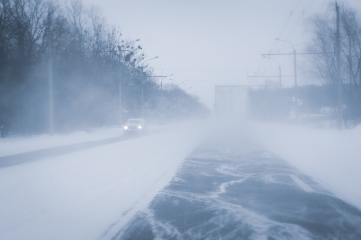 Early winter weather cripples southern Manitoba Image