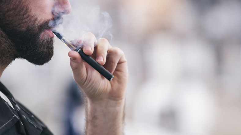 Province considering regulatory changes for vaping Image