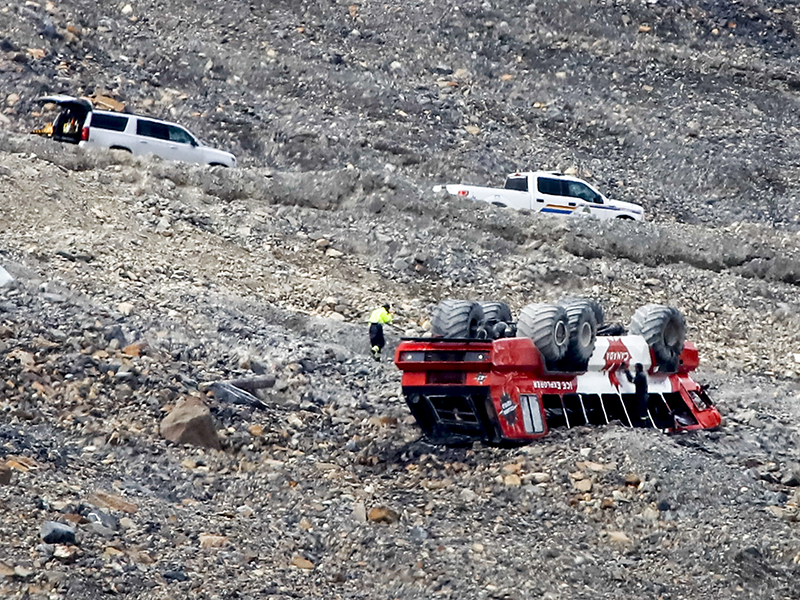Edmonton man recalls comforting victims of fatal bus rollover Image