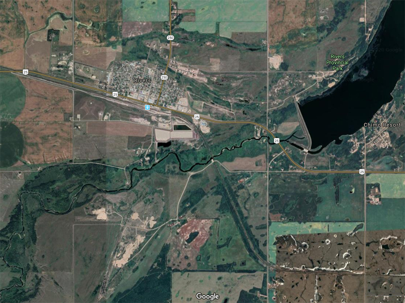 Dam threatened by water levels in rural Manitoba, some residents evacuate Image