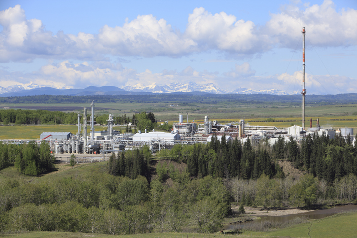 Alberta farmers file what may be first class-action lawsuit over unpaid oil leases Image