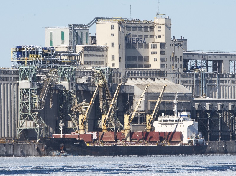 Shipping industry warns of disruptions from potential strike at Port of Montreal Image