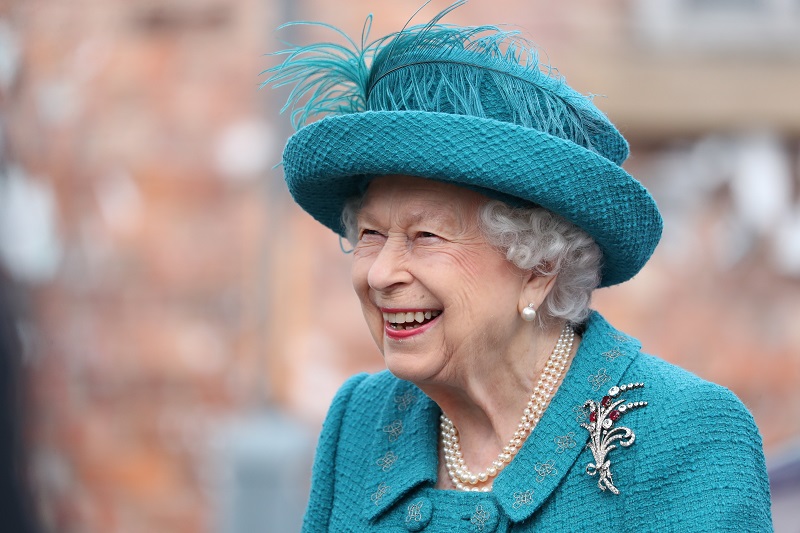 Cyclist loses bid to summon the Queen to court in auto insurance case Image
