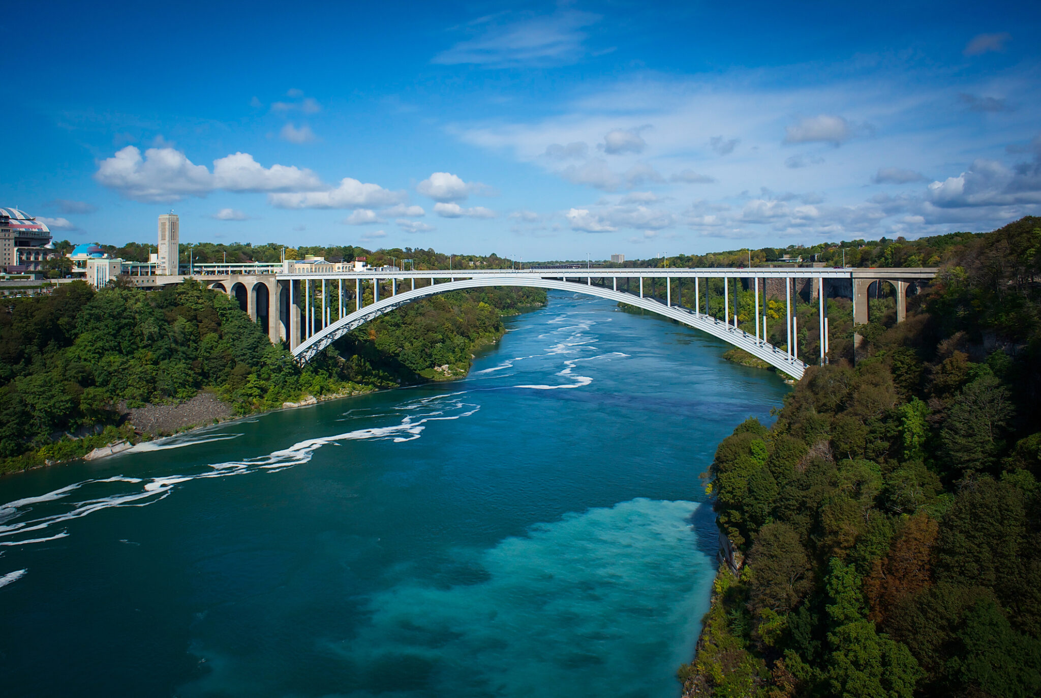 Niagara top doctor says reopening border with U.S. this summer is too risky Image