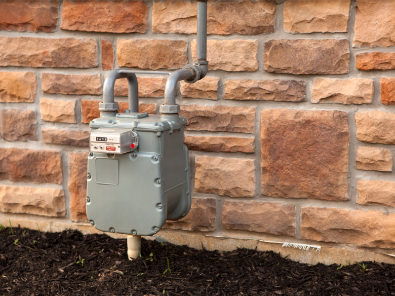 Phasing out gas generation by 2030 would lead to blackouts, higher bills, report says Image