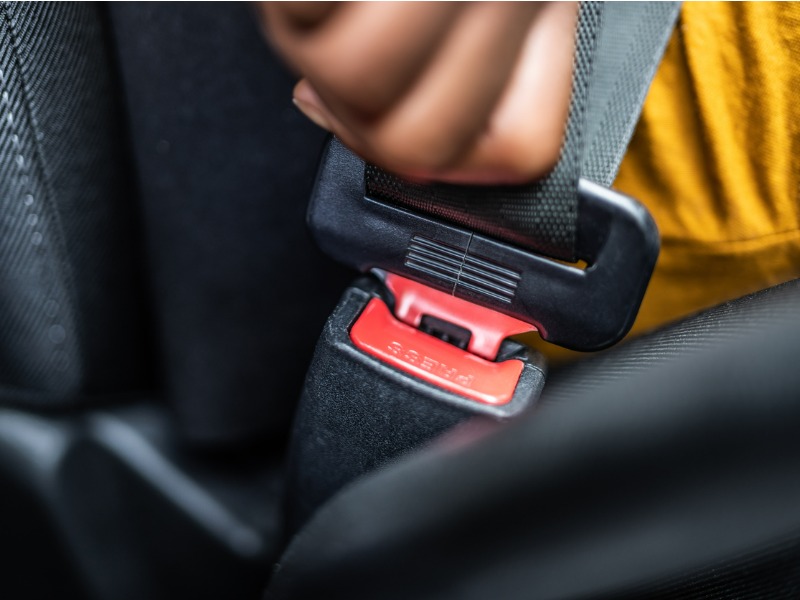 Some motorists still consider seatbelts optional, survey finds Image