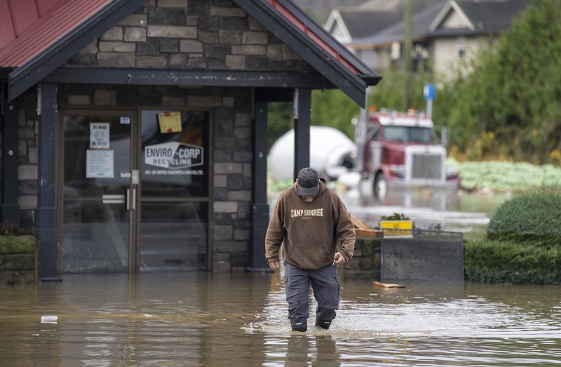 B.C. mayors dealing with flooding and wildfire damage call on feds to deliver funds Image