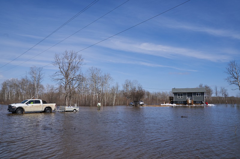Manitoba government announces disaster aid relief as flood worries continue Image