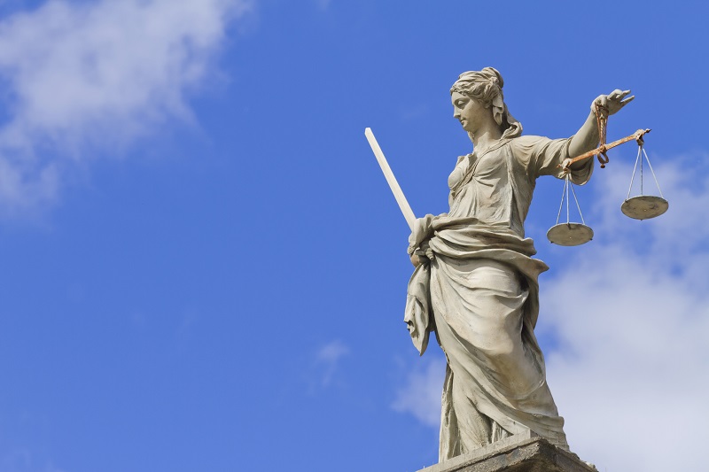 Brokerage loses bid to dismiss human rights complaint Image