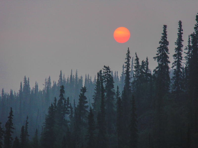 Wildfire smoke, heat warnings up for many parts of Canada’s North Image
