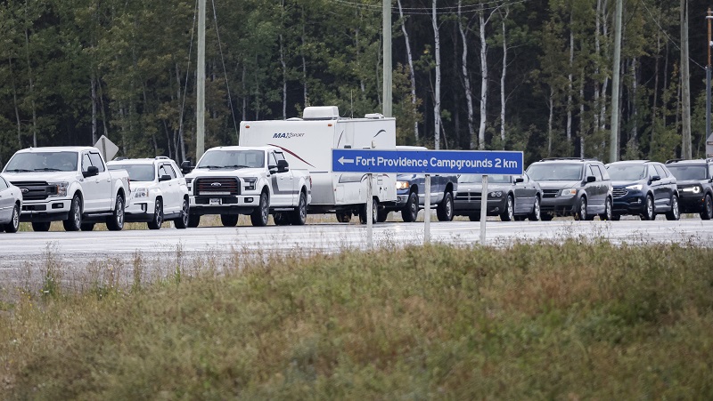 Fire activity expected to kick up in N.W.T., Mounties warn against re-entering Image