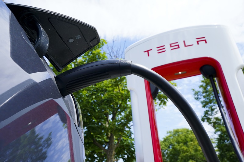 Transport Canada says Tesla recall will affect roughly 193,000 cars in Canada Image