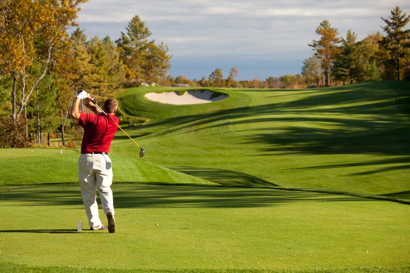 A golfer’s shot hits a homeowner’s car. Is he liable for not shouting “fore”? Image