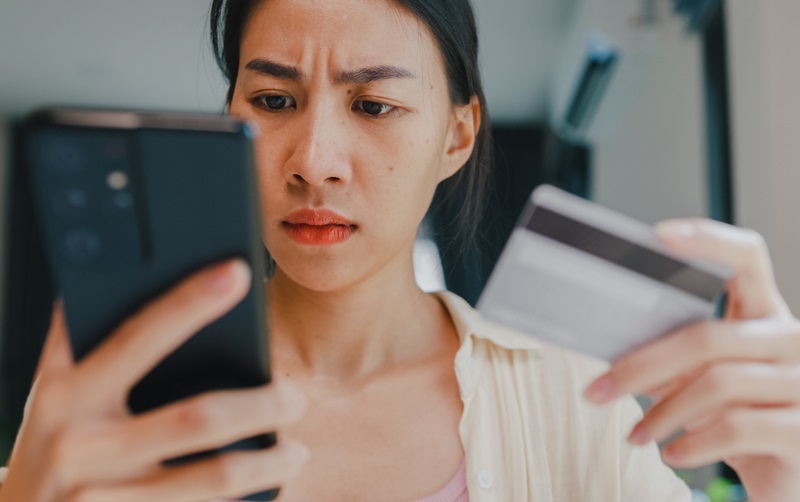 Ex-broker suspended for misusing client’s credit card Image