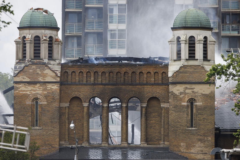 Fire ravages historic Toronto church, destroying Group of Seven murals Image